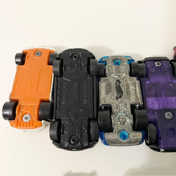 Lot of 23 Hot Wheels Diecast Cars - Picture 11 of 16